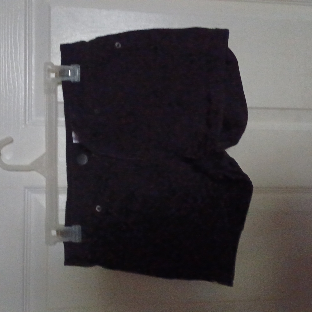 No boundaries black shorts